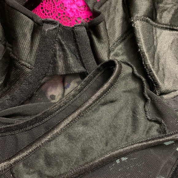 Frederick’s of Hollywood Black Lace Mesh Bodysuit - Picture 6 of 8